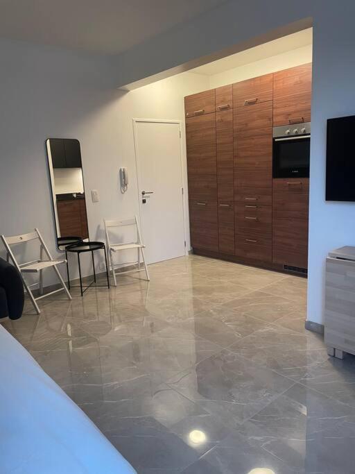 Diamonds Studio Apartment Антверпен Екстериор снимка