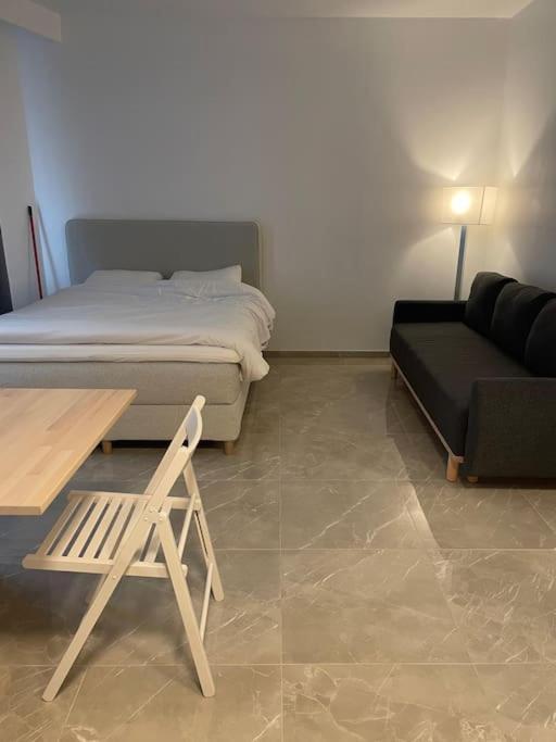 Diamonds Studio Apartment Антверпен Екстериор снимка