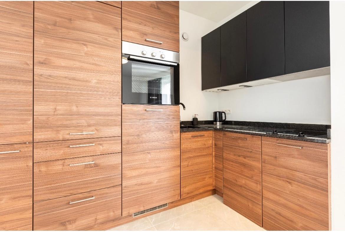 Diamonds Studio Apartment Антверпен Екстериор снимка